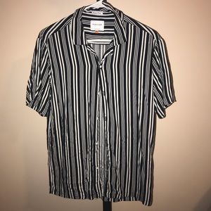 Men’s Short Sleeve Button Down